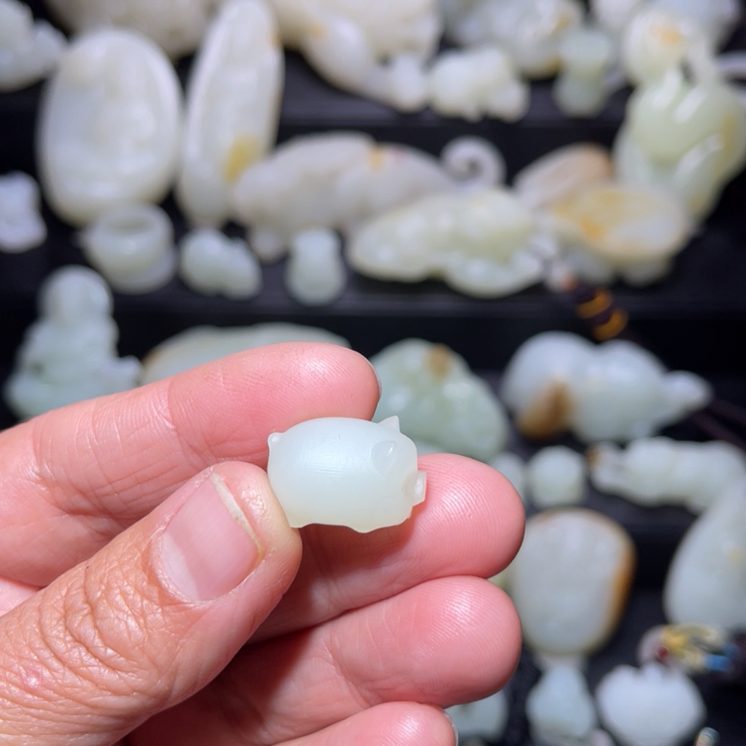 和田玉颈饰未镶嵌