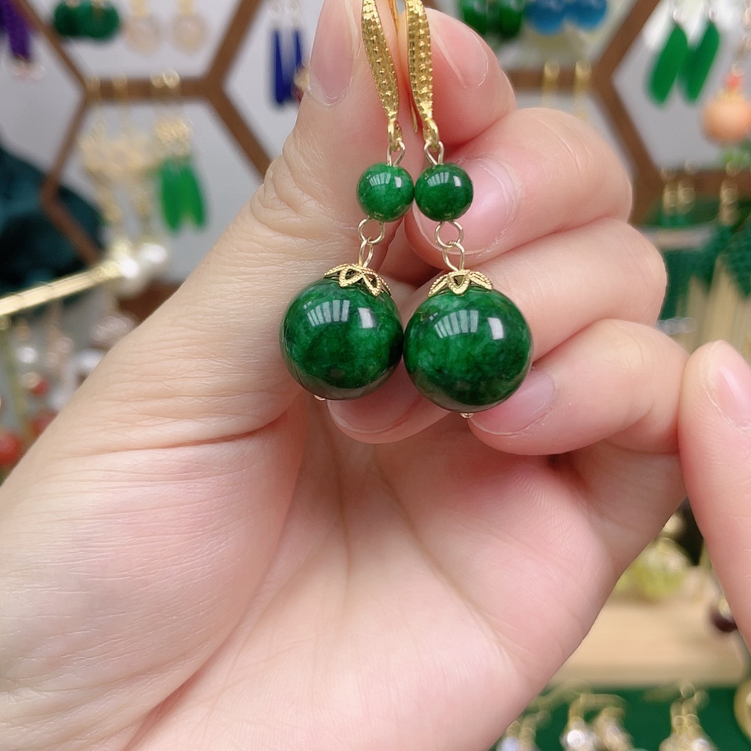 石英质玉合金耳饰