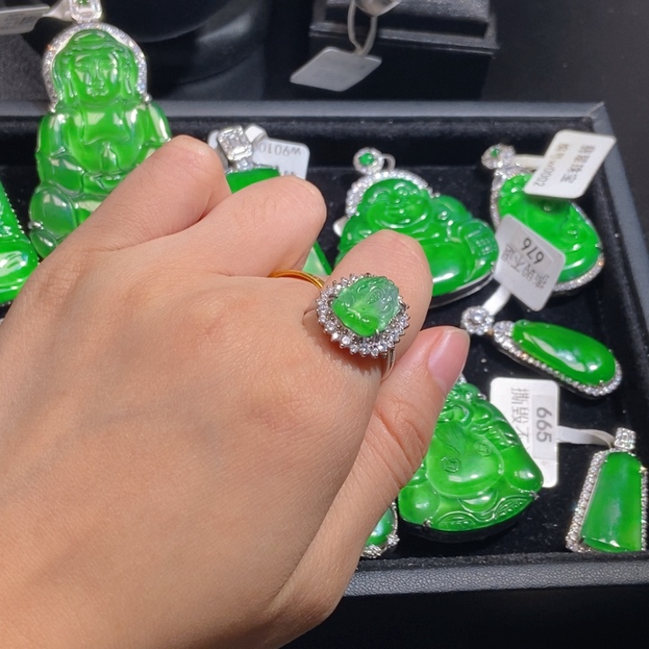 翡翠未镶嵌吊坠(不含链)