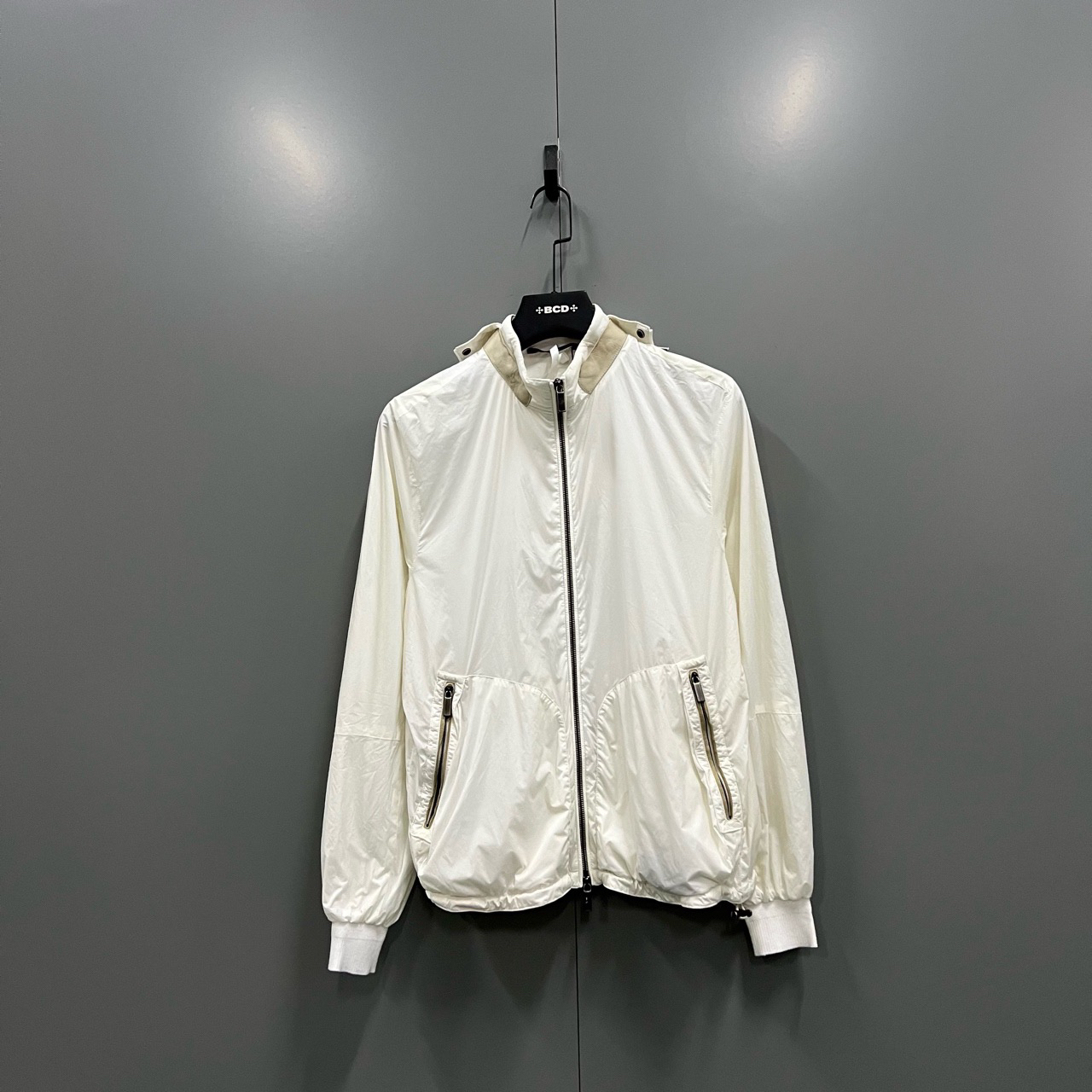 95新 ZEGNA jp1230 白色连帽外套 48码 008465
