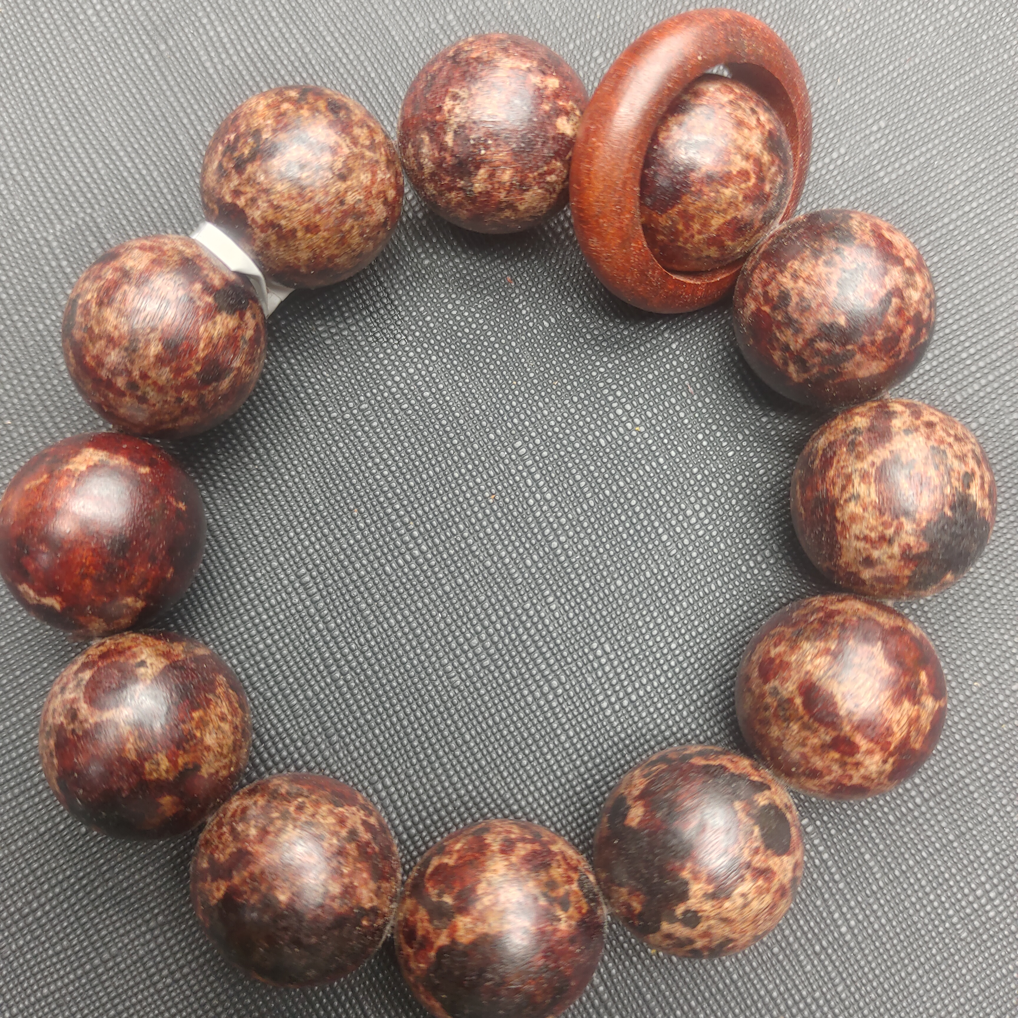 445沉木圆珠手串