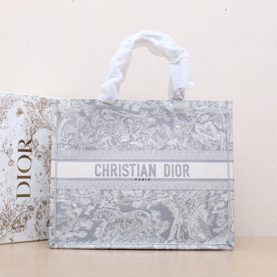 未使用 DIOR/迪奥 汤/P225684702/大号灰色刺绣动物园系列 手提包