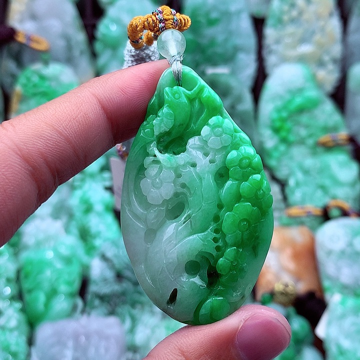 翡翠吊坠(不含链)未镶嵌