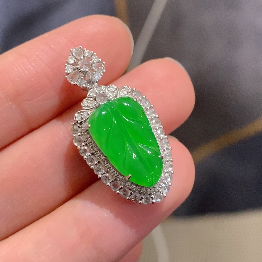 翡翠颈饰18K金镶嵌天然缅甸A货翡翠