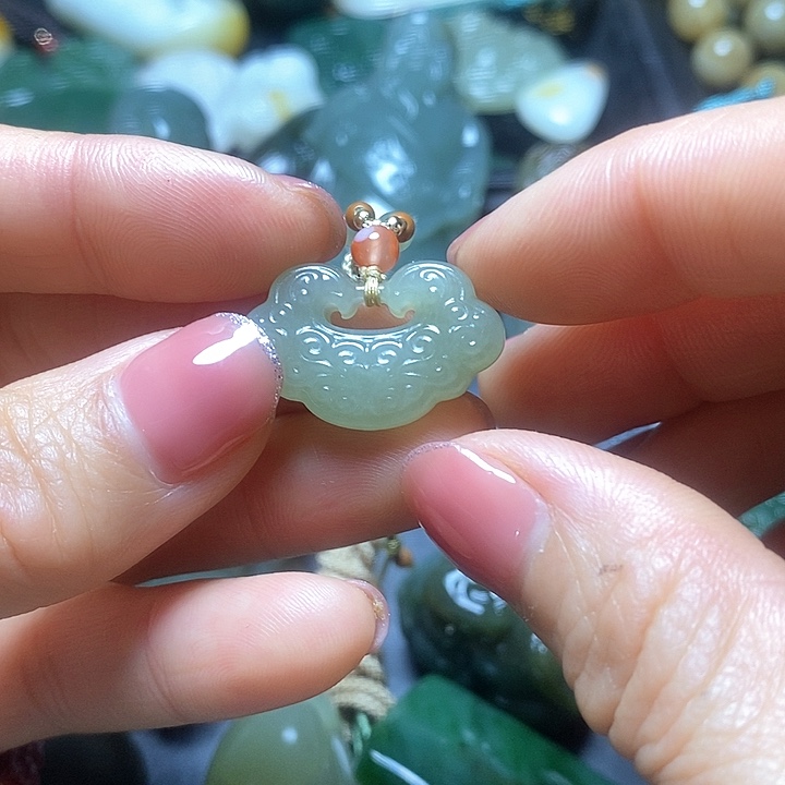 未镶嵌和田玉挂件