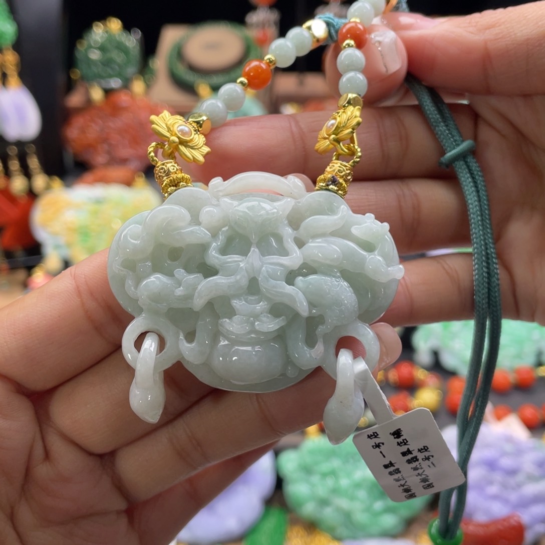 翡翠颈饰未镶嵌代编织