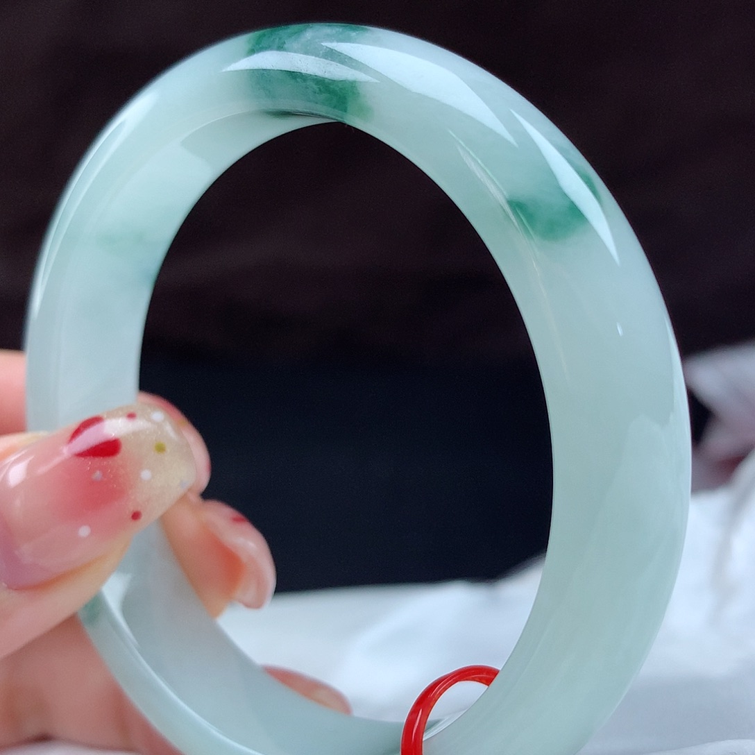 翡翠手镯未镶嵌96745，