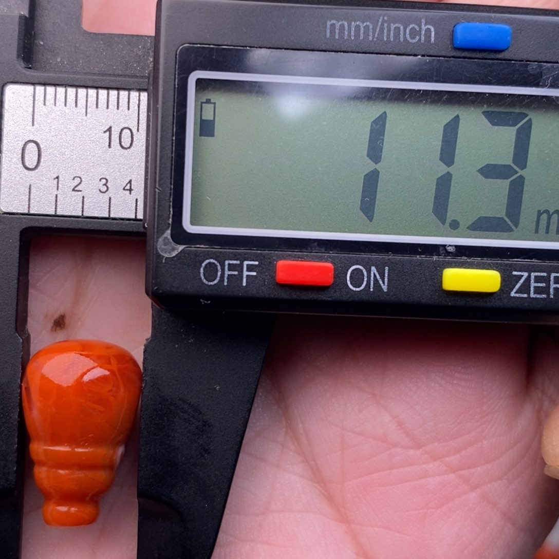 南红玛瑙配饰未镶嵌