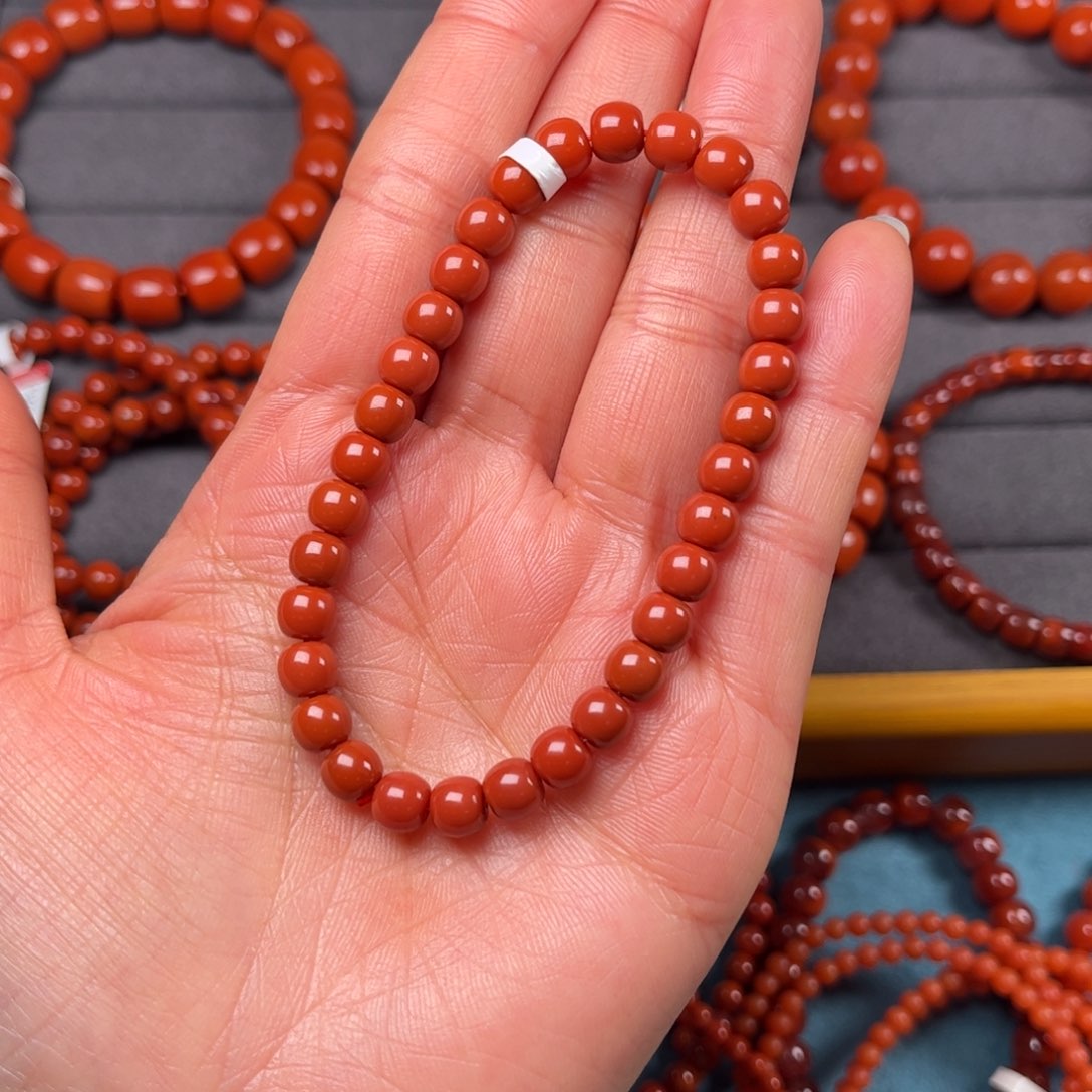 南红玛瑙手链未镶嵌行****蒙芳6