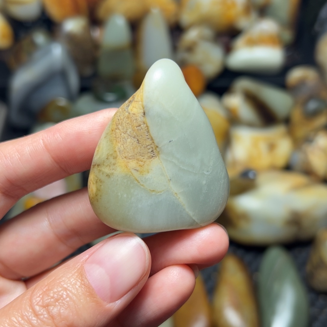 和田玉（青玉）A84未镶嵌