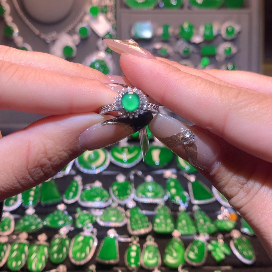 翡翠戒指银S925镶嵌蛋面