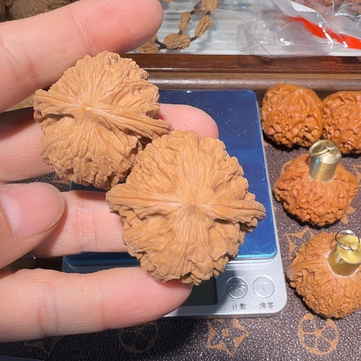 核桃红皮细纹山地磨盘