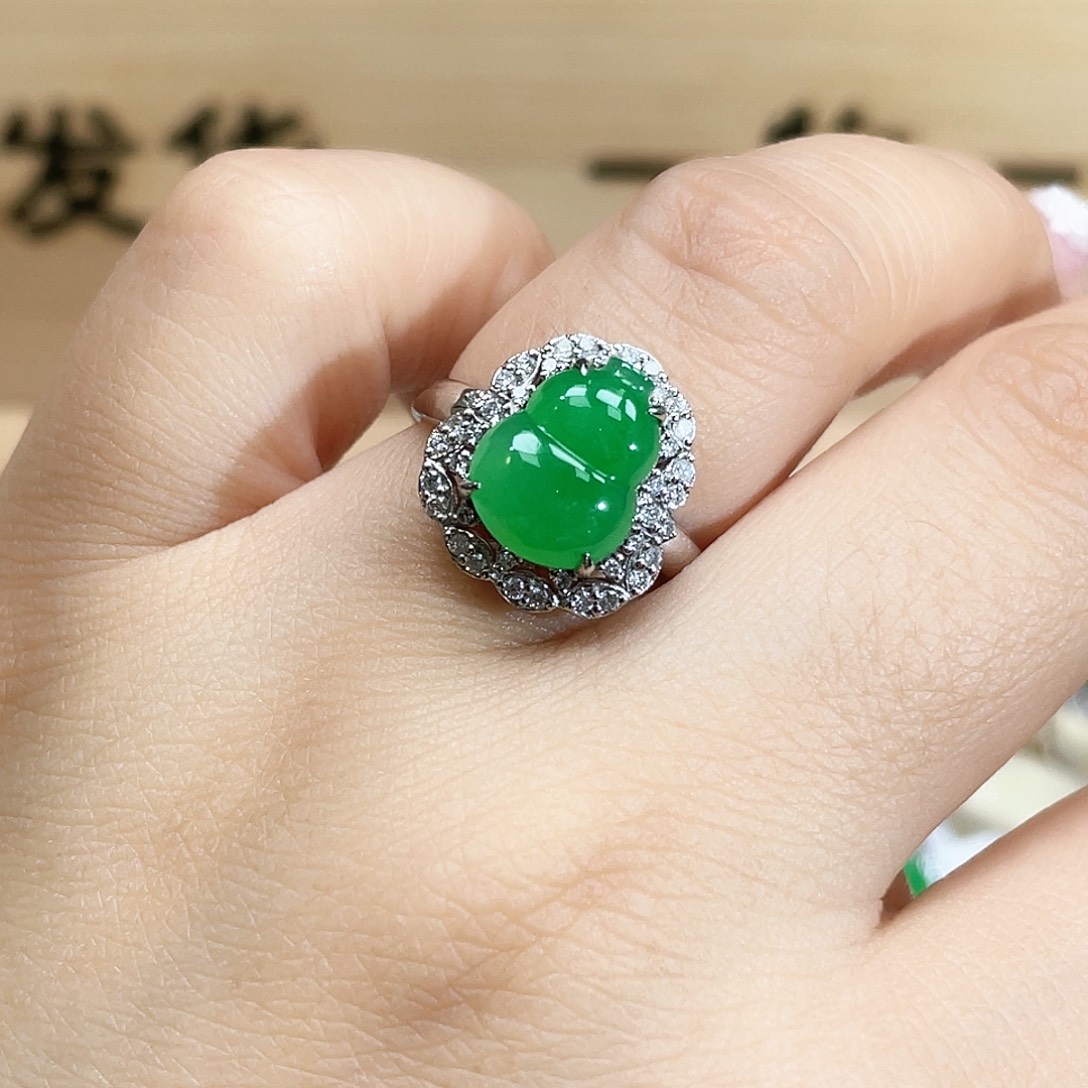 翡翠18K金镶嵌吊坠(不含链)回流