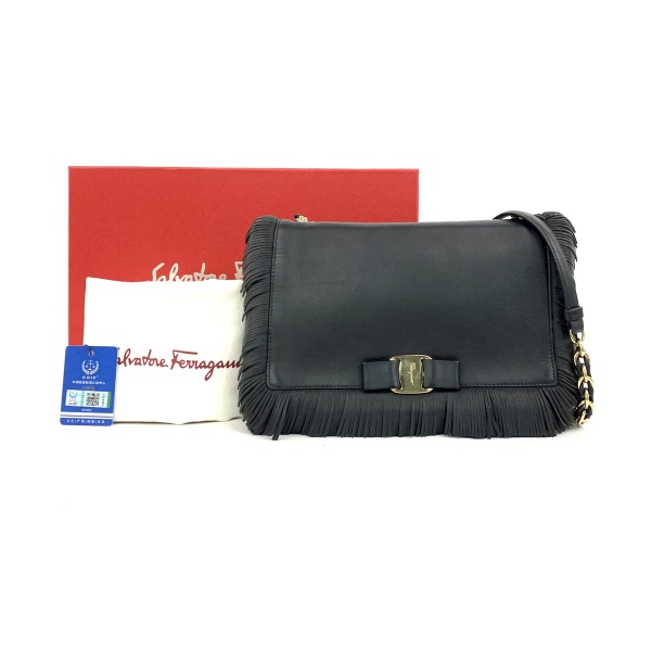 95新/菲拉格慕/市场价8000/包包/250208RN0029