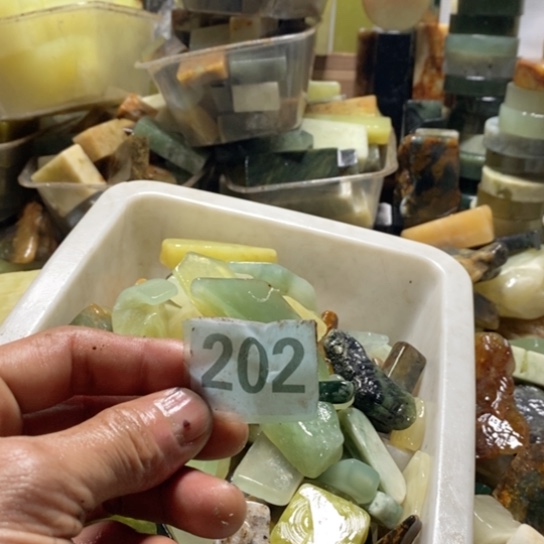 【闪购商品】未镶嵌蛇纹石玉珠宝玉器阑*