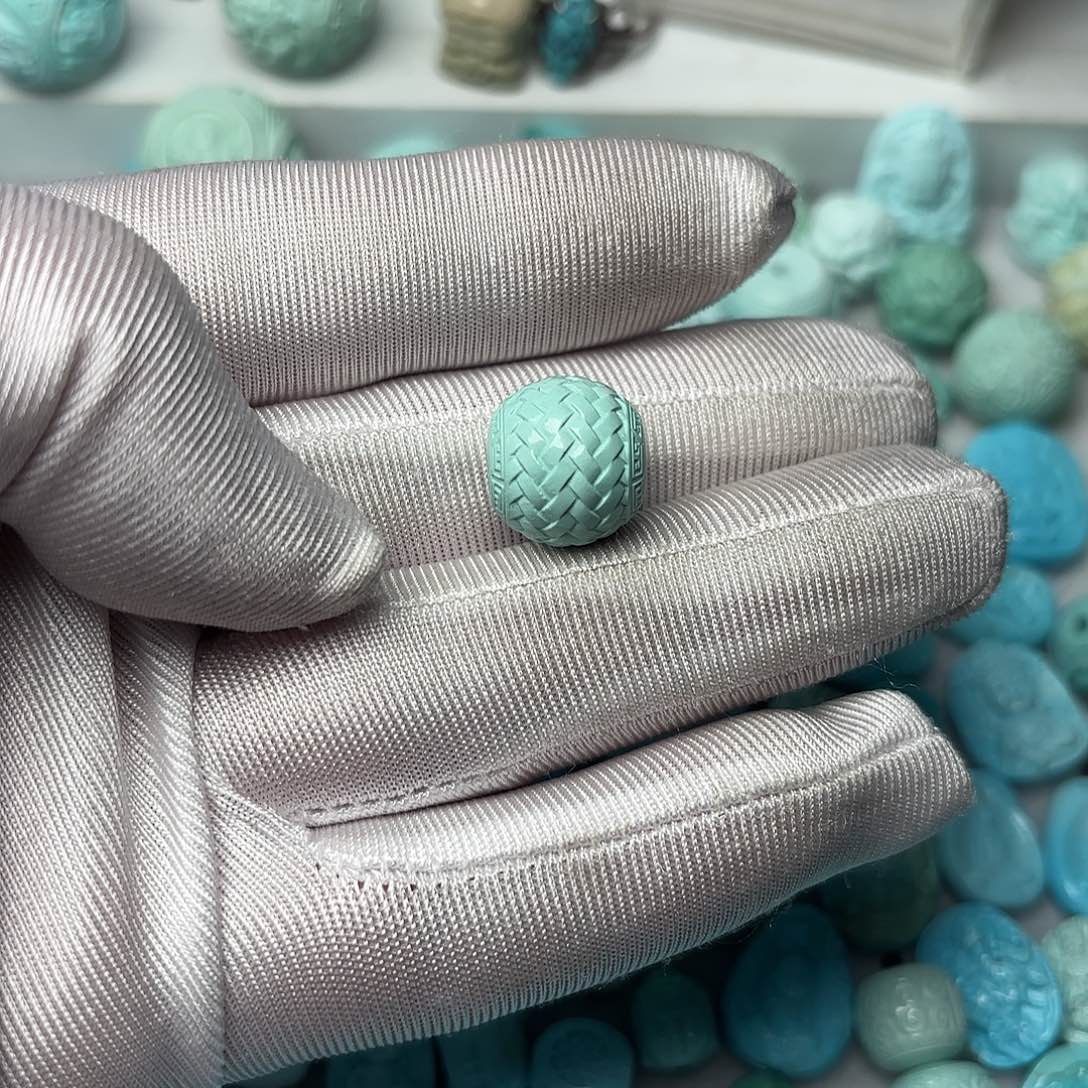 绿松石雕刻件未镶嵌