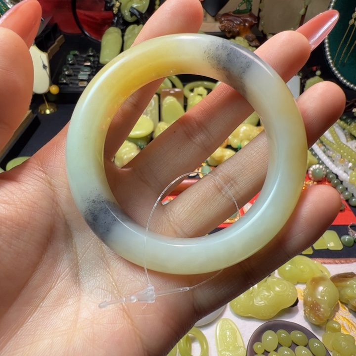 和田玉颈饰未镶嵌54.5圈口