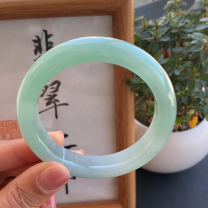 翡翠手镯未镶嵌翡翠手镯53