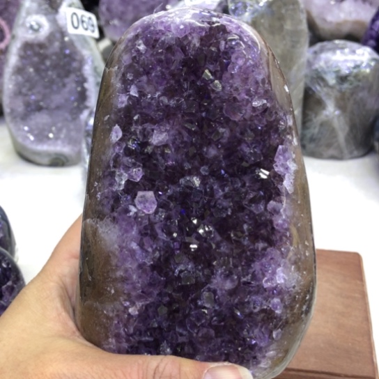 紫晶天然水晶摆件未镶嵌