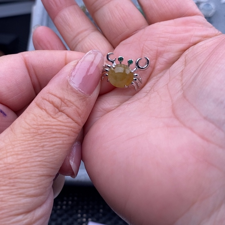 未镶嵌戒指翡翠手****家缅甸