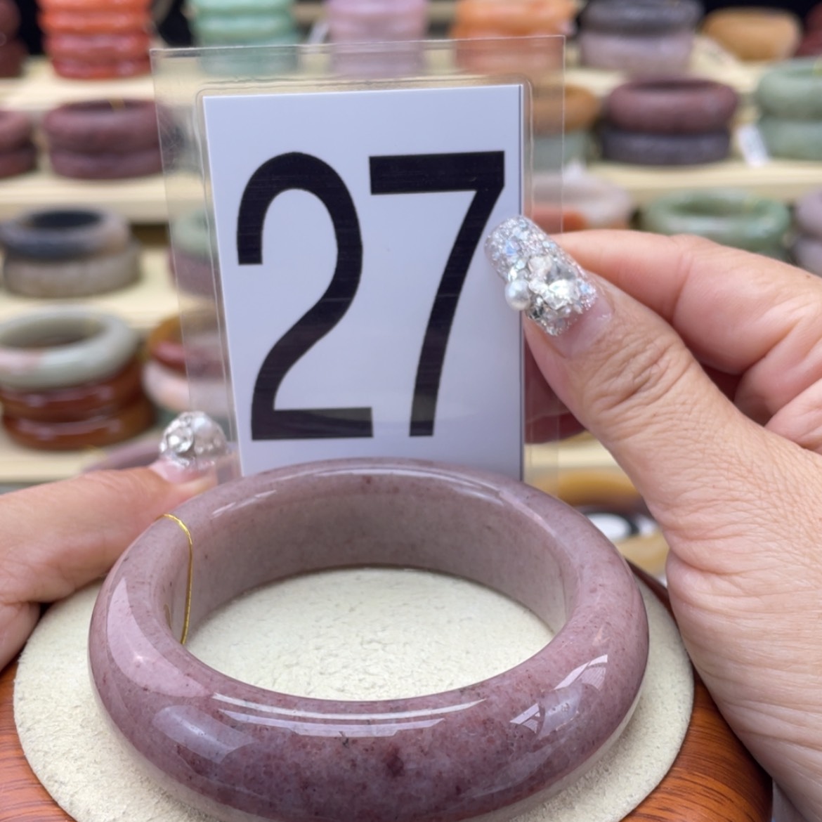 【闪购商品】石英质玉手镯未镶嵌