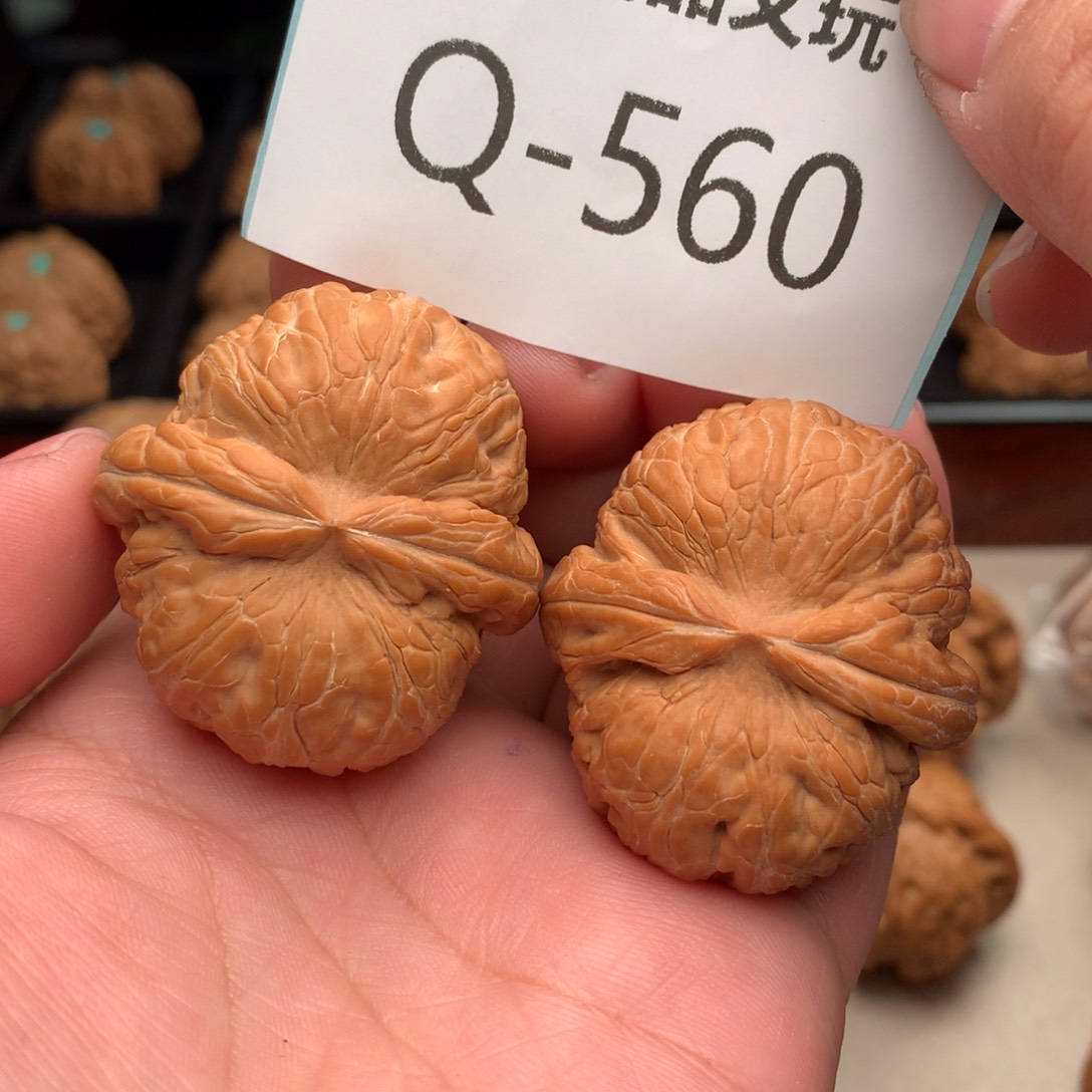 文玩核桃把件侯*42元宝……..