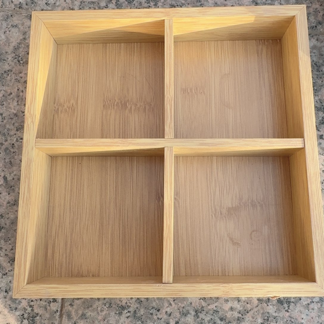 原木色四宫格微瑕拍下，不退不换