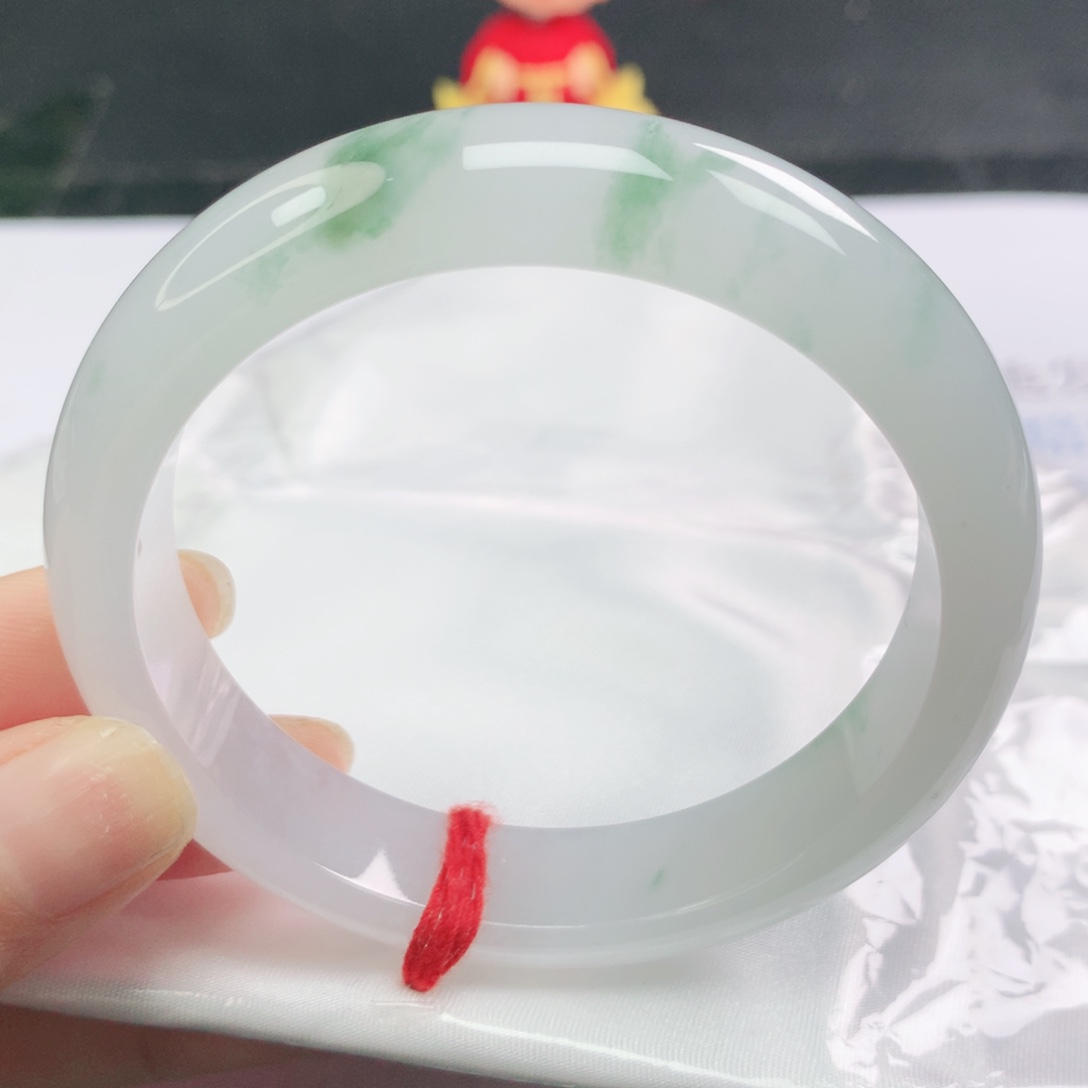 翡翠未镶嵌手镯正