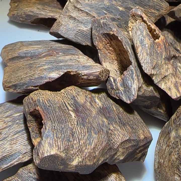 沉香手把件海南老白棋沉水块料100克