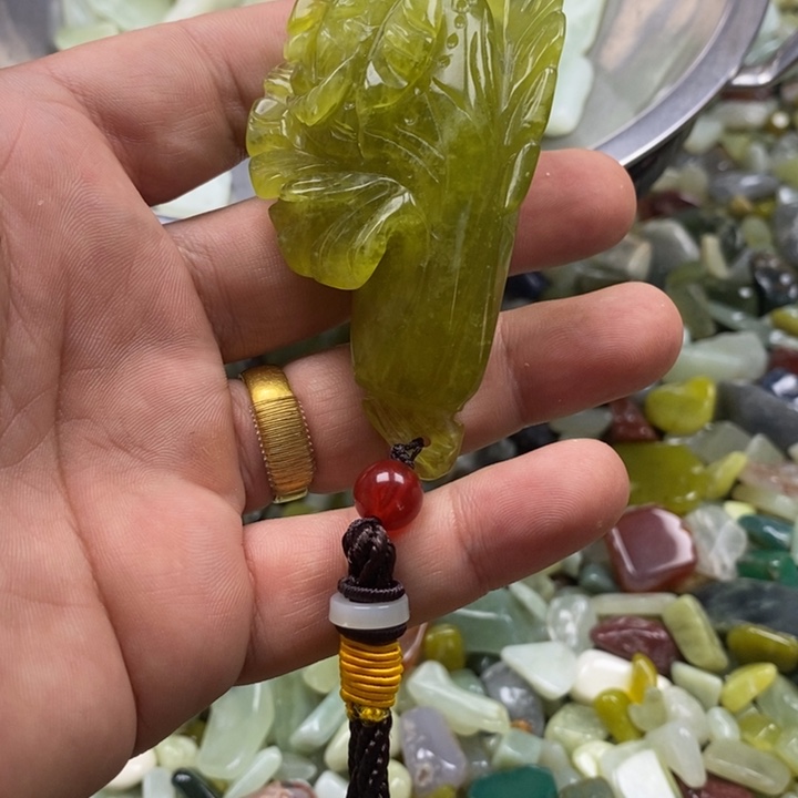 蛇纹石玉未镶嵌珠宝奇石