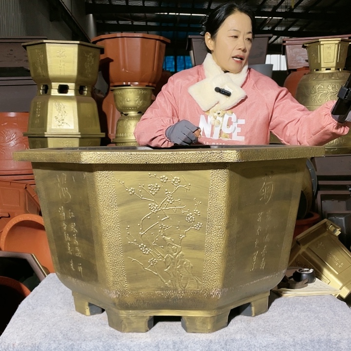 八角两个古铜两个