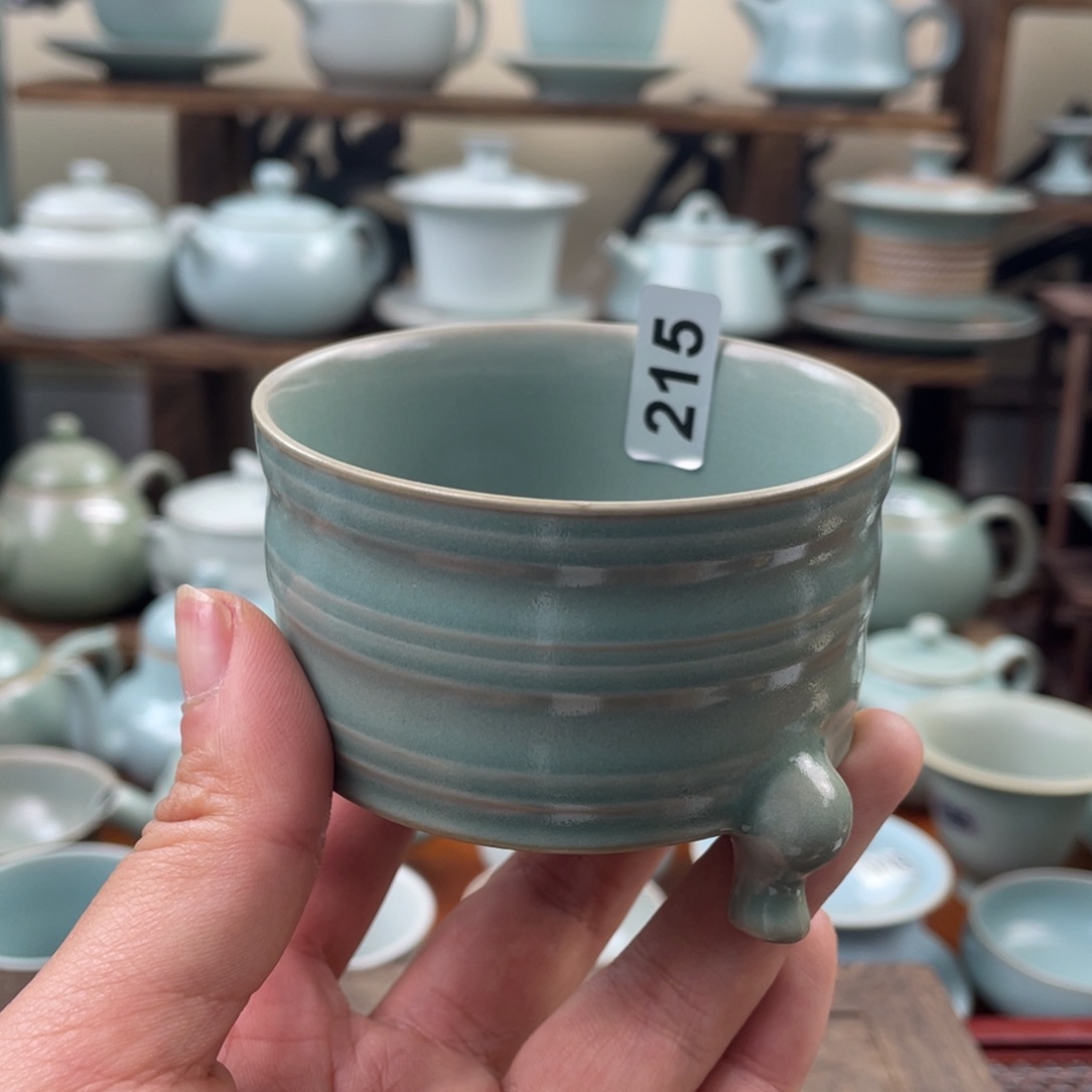 陶微瑕215号三足杯…………