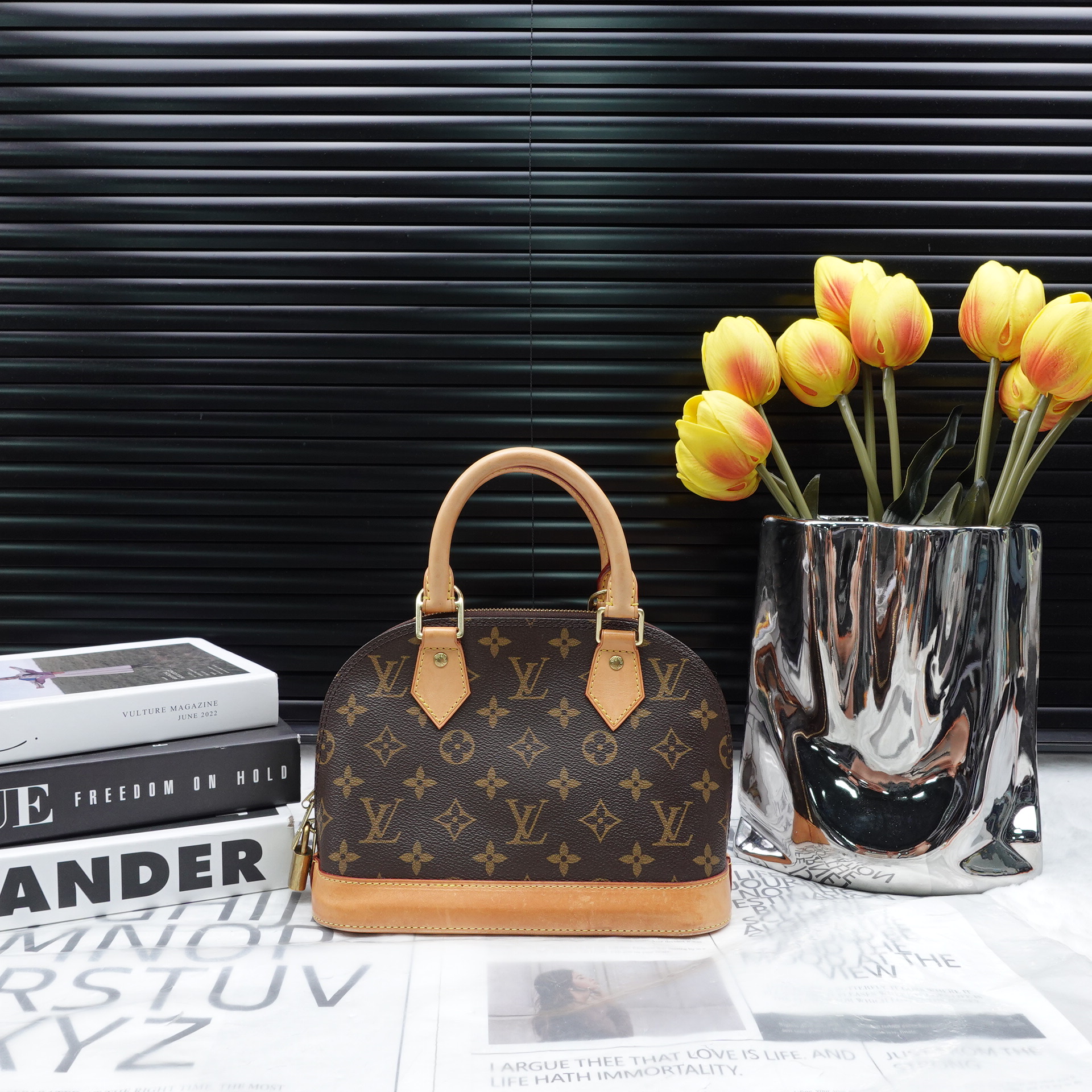 95新 LouisVuitton/路易威登 单肩包/T20241417
