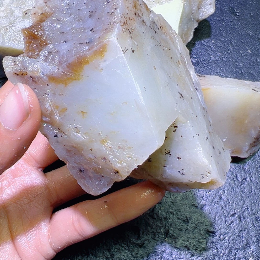 和田玉未镶嵌珠宝半成品