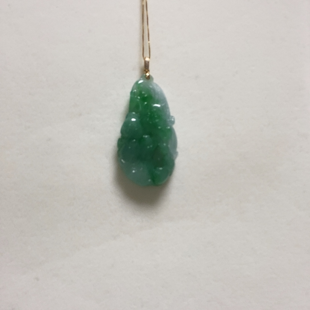 翡翠颈饰18K金镶嵌简单