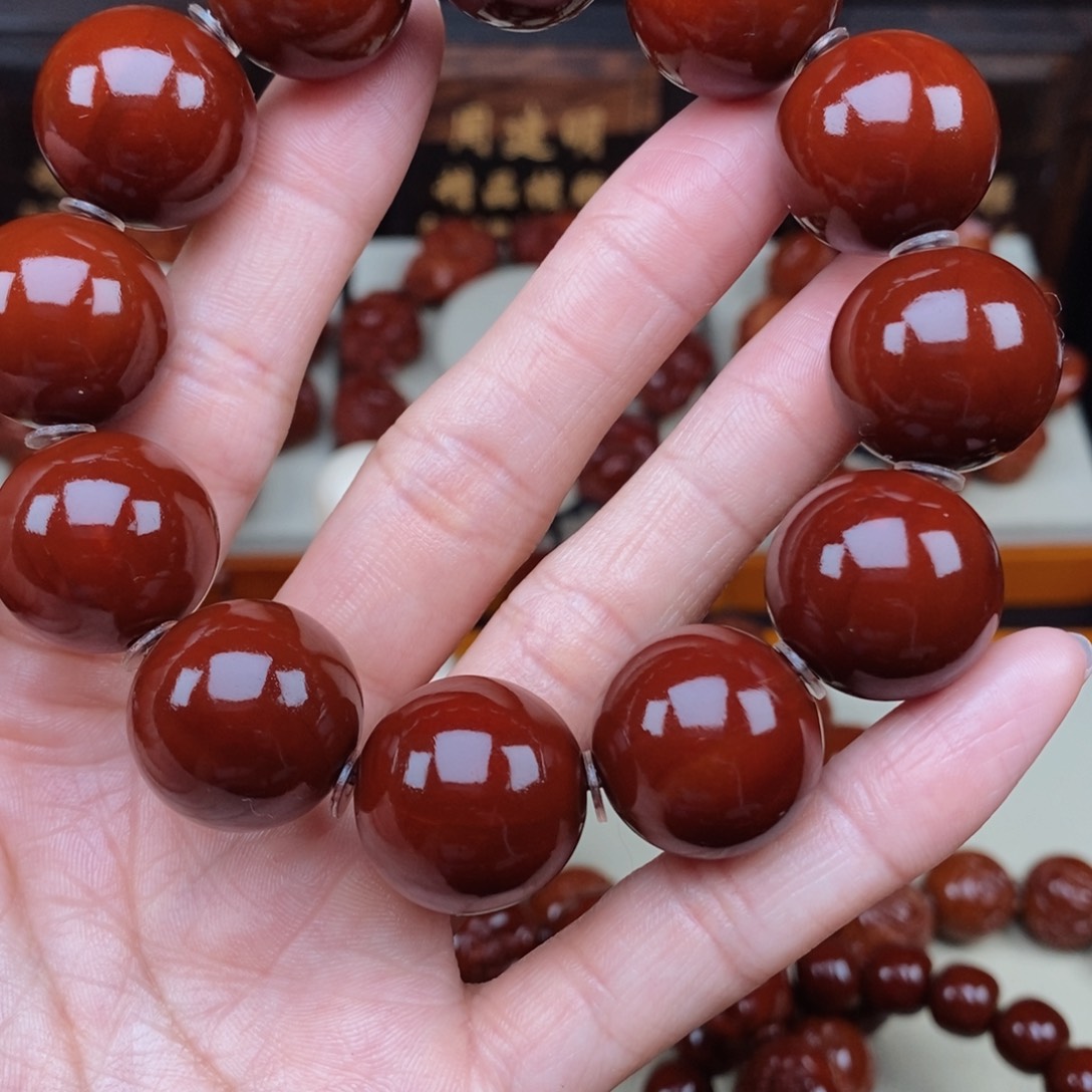 橄榄核手串九**酒光珠，