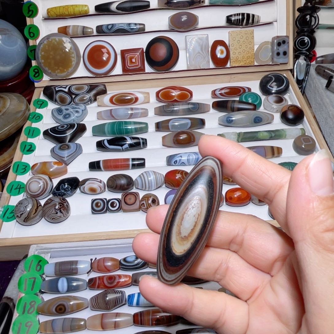 玛瑙/玉髓颈饰未镶嵌