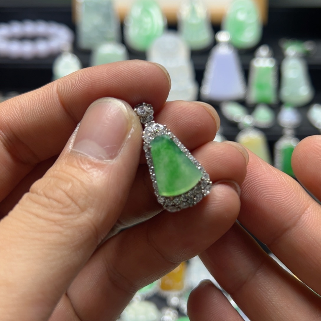 颈饰银S925镶嵌翡翠翡翠a货