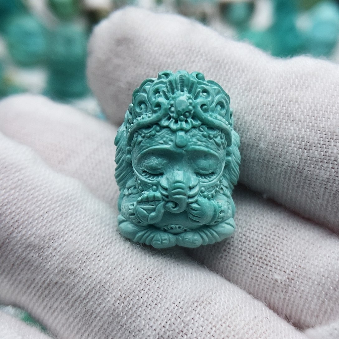 绿松石颈饰未镶嵌?**?