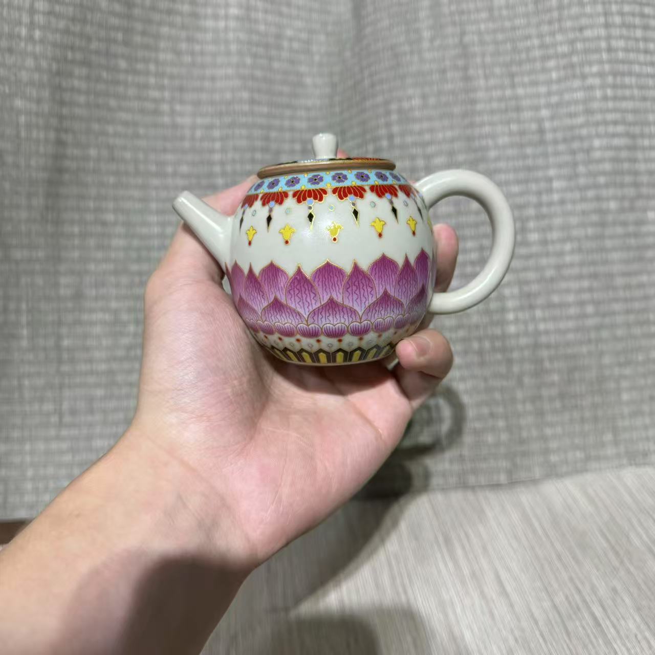 【闪购商品】荷花茶壶1881