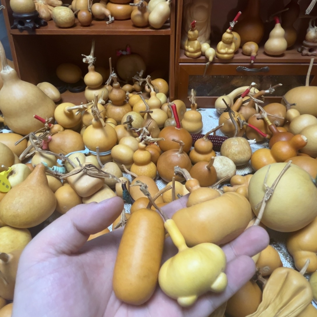 菡***潞葫芦牌型是什么颜色哦、一