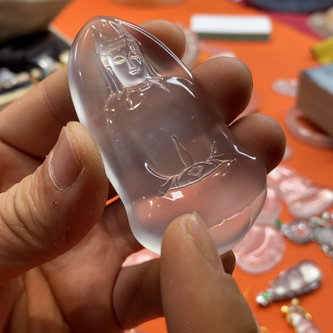 石英质玉点坠未镶嵌