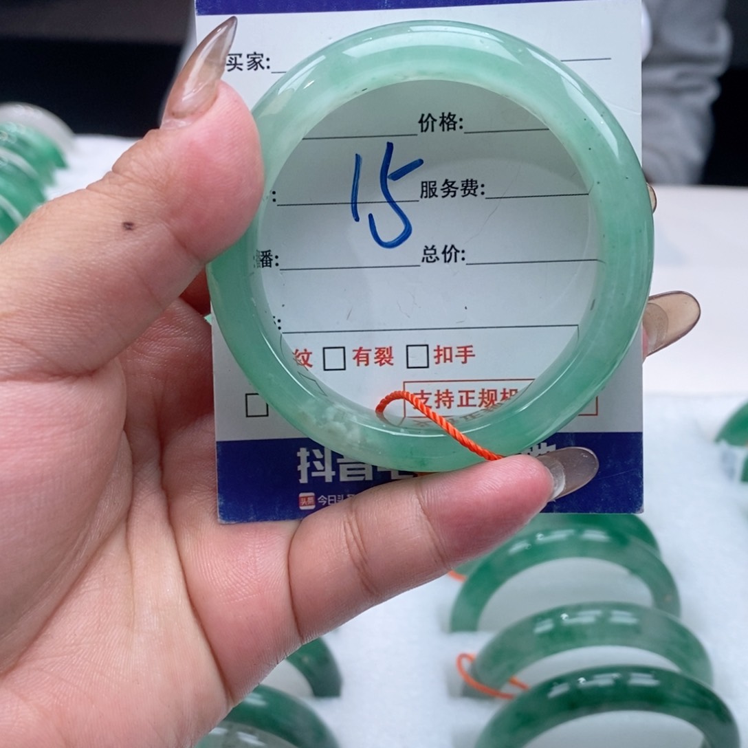 未镶嵌手镯石英质玉53