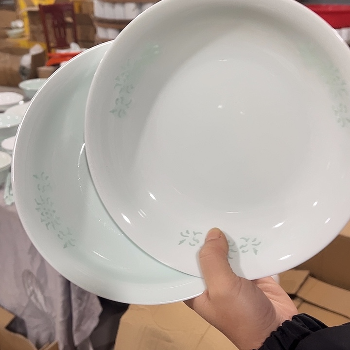瓷片青瓷玲珑八寸深盘两个，微瑕包邮