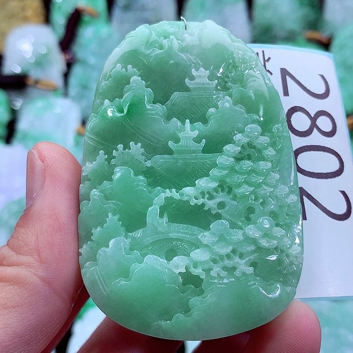 吊坠(不含链)未镶嵌翡翠