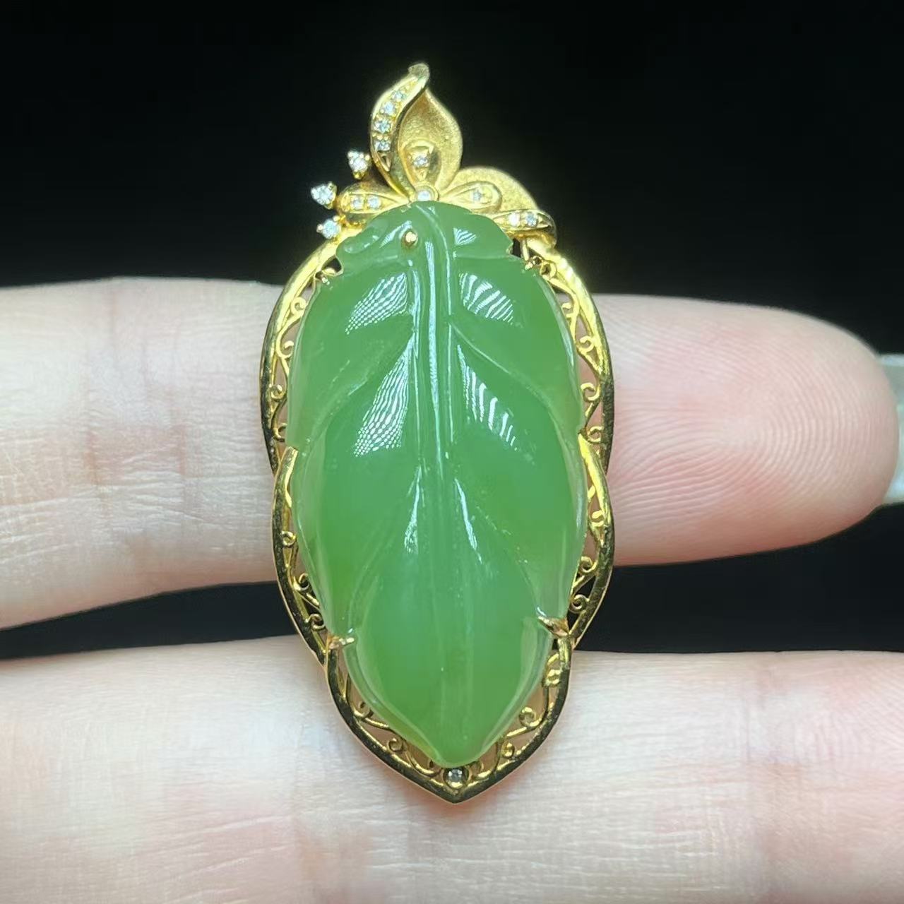 【善玉堂】18k金镶和田玉树叶吊坠Y13902【14✖️28】 多样性发一