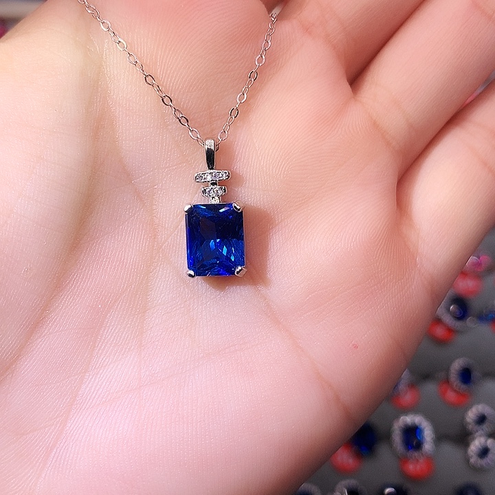 蓝宝石吊坠(赠链)银S925镶嵌