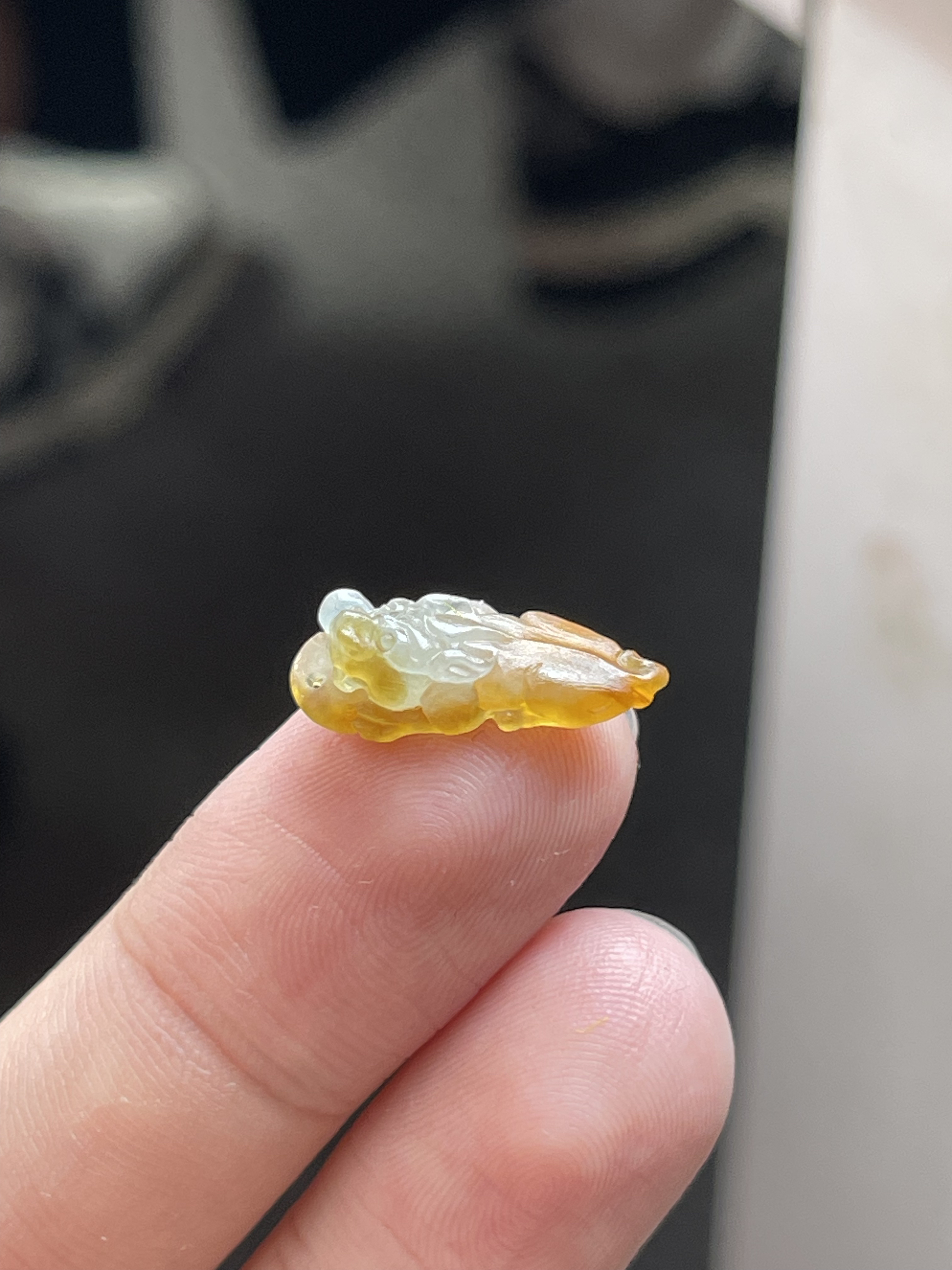 缅甸翡翠A货定制毛货多样性发货