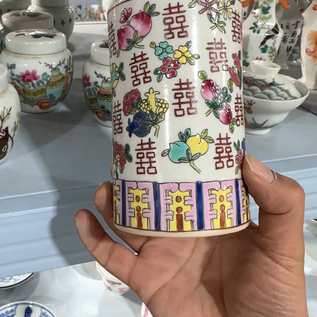 瓷片瓷器上用白花青砖作圆点