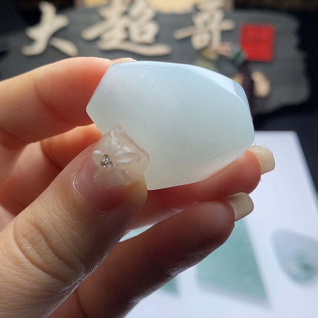 定制翡翠未镶嵌包工做佛公